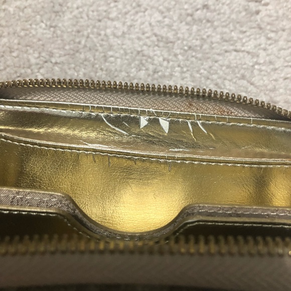 Michael Kors wristlet - Picture 5 of 5